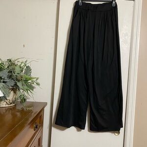 Chic Black Wide-Leg Trousers
